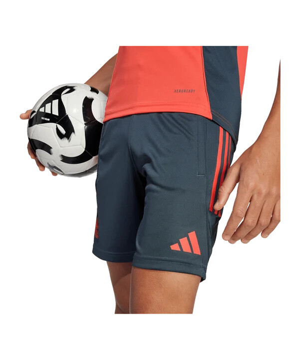adidas fc bayern münchen träningsshorts barn vita