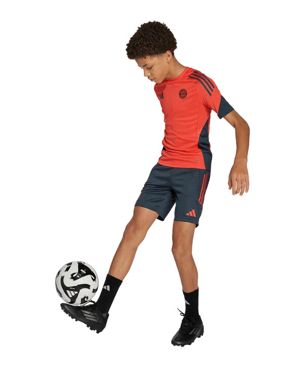 adidas fc bayern münchen träningsshorts barn vita