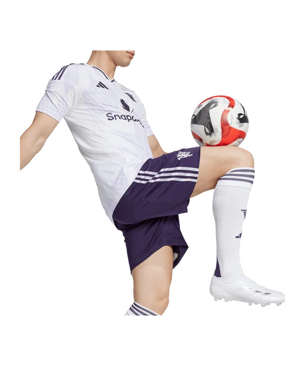 adidas manchester united bortatröja 202526 lila